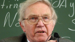 Emeritus Fellow Zbigniew Pelczyskli Celebrates 90th Birthday