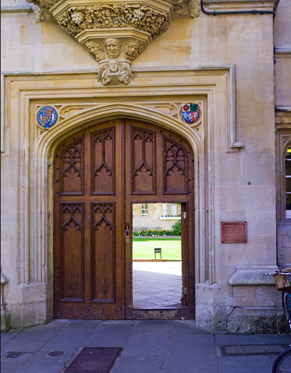 Pembroke Porters Lodge Door